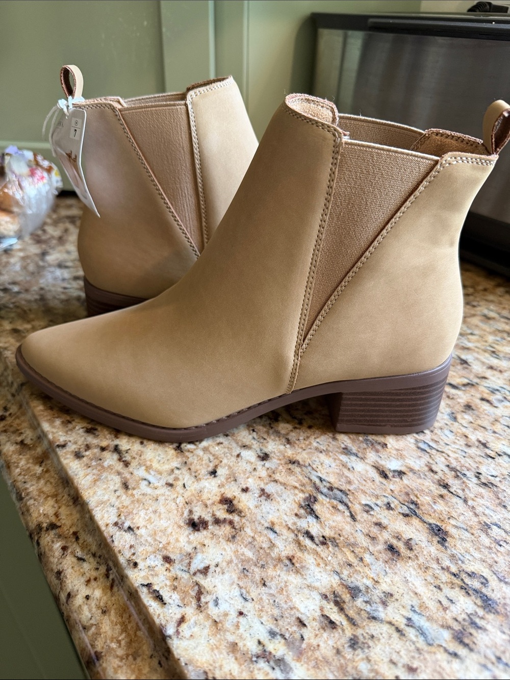 Serra Women's Chelsea Ankle Boots in Beige